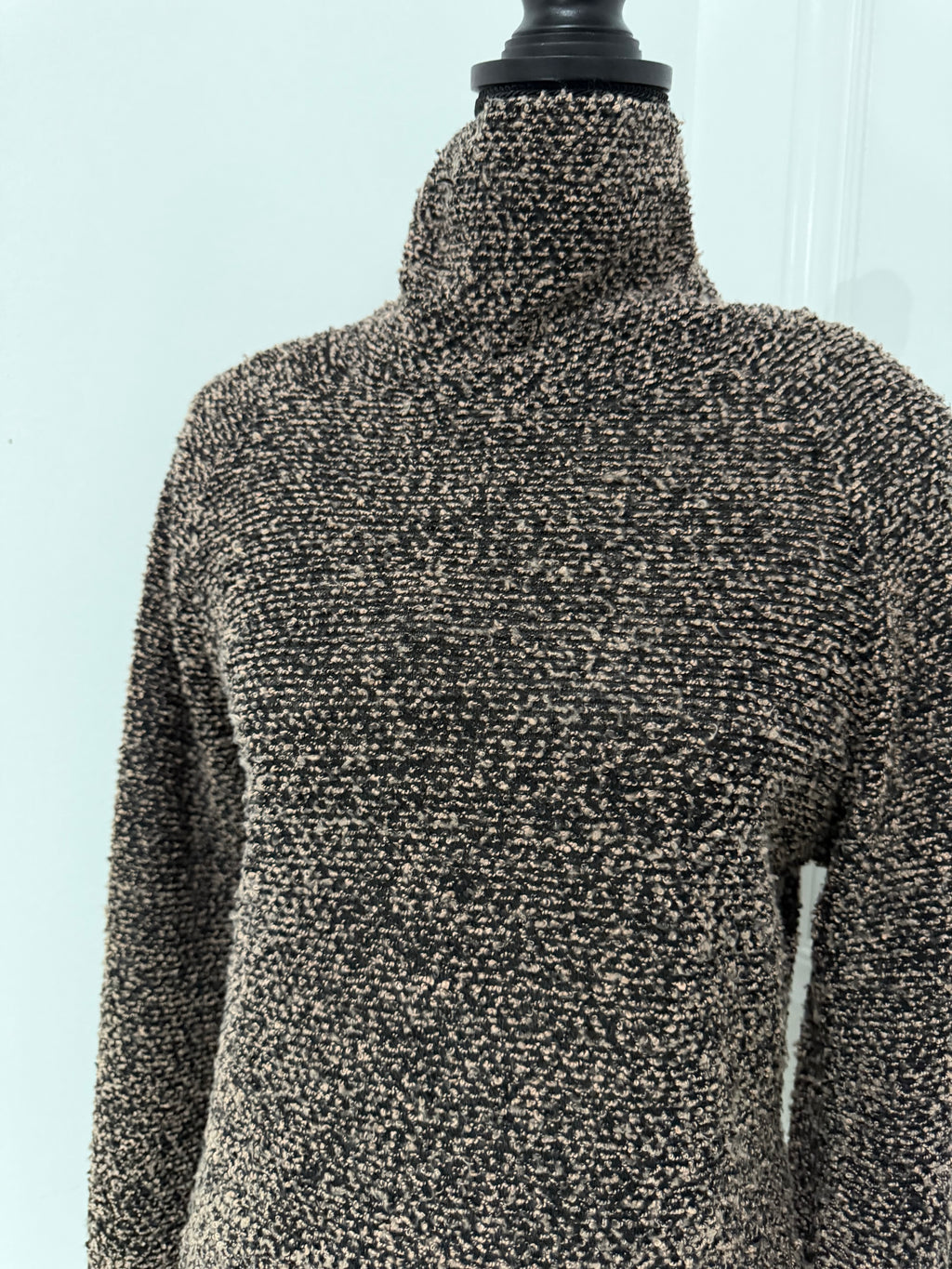 ZARA Woman Brown & Black Textured Turtleneck Sweater – Size Small (FIT LIKE MEDIUM )