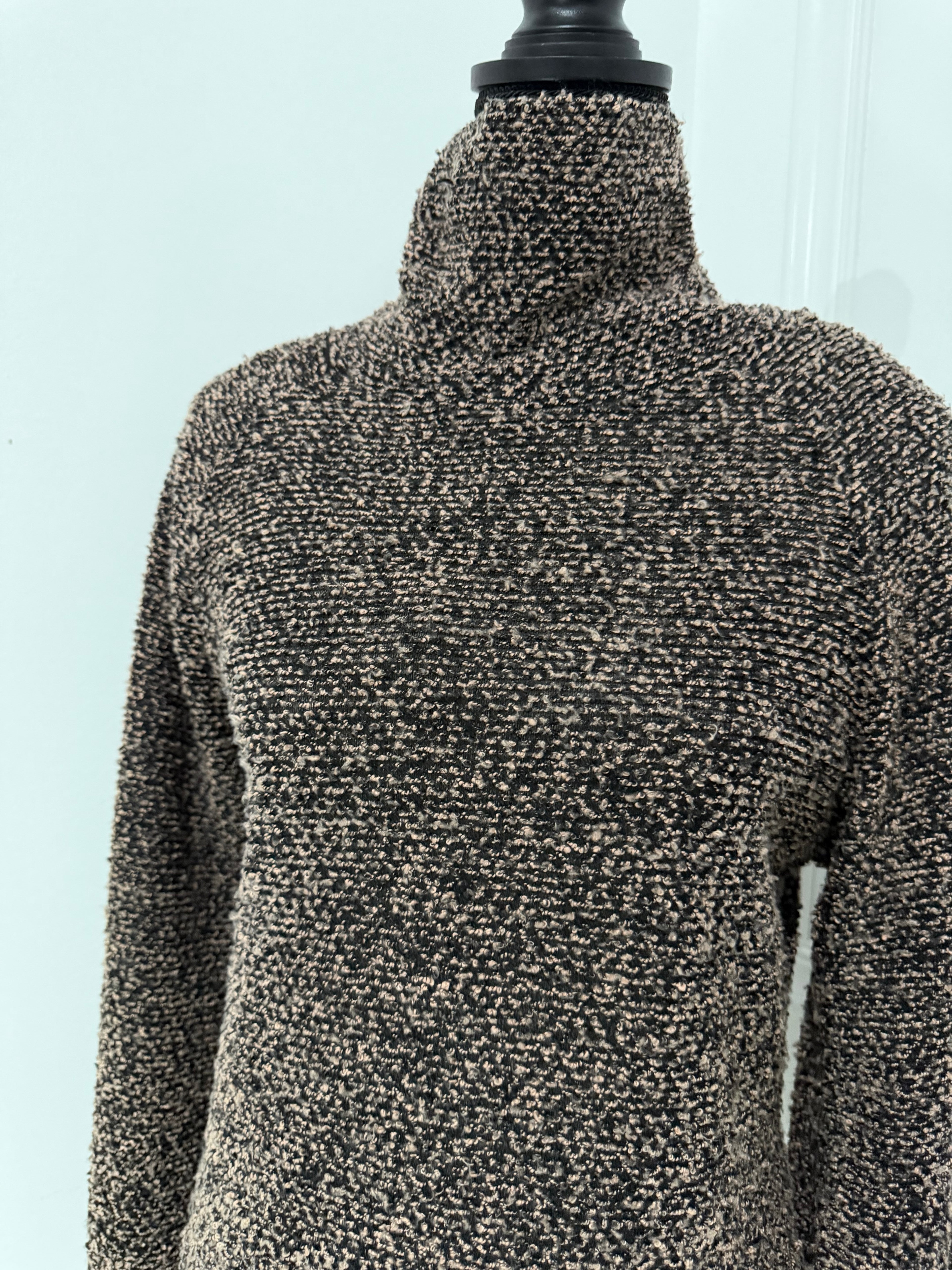 ZARA Woman Brown & Black Textured Turtleneck Sweater – Size Small (FIT LIKE MEDIUM )