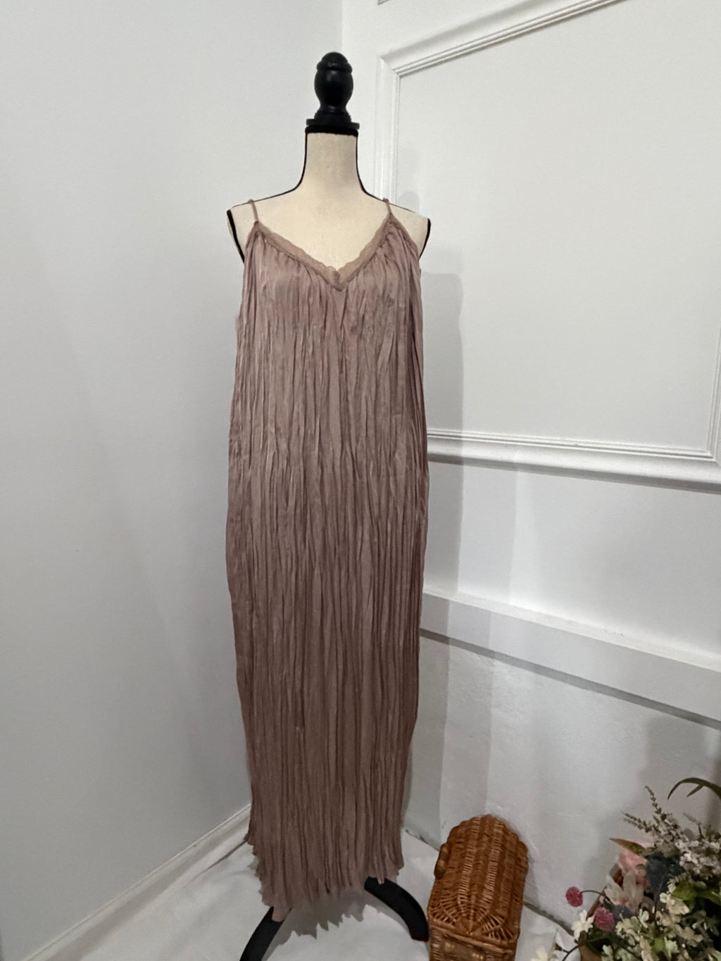 H&M Mauve Pleated Maxi Dress with Lace Trim – Size XXL