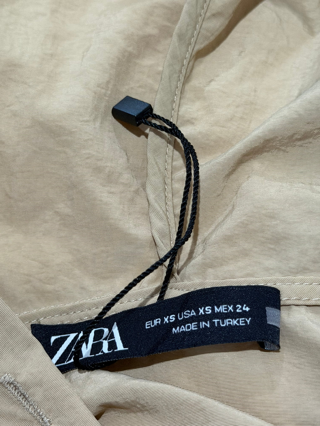 ZARA Beige Colorblock Hooded Utility Jacket – Size XS Preloved