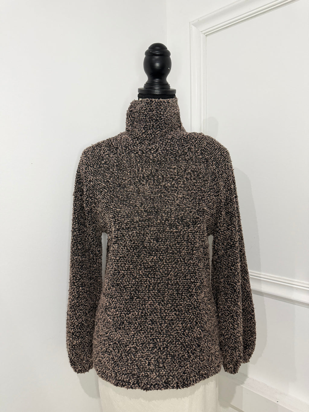ZARA Woman Brown & Black Textured Turtleneck Sweater – Size Small (FIT LIKE MEDIUM )