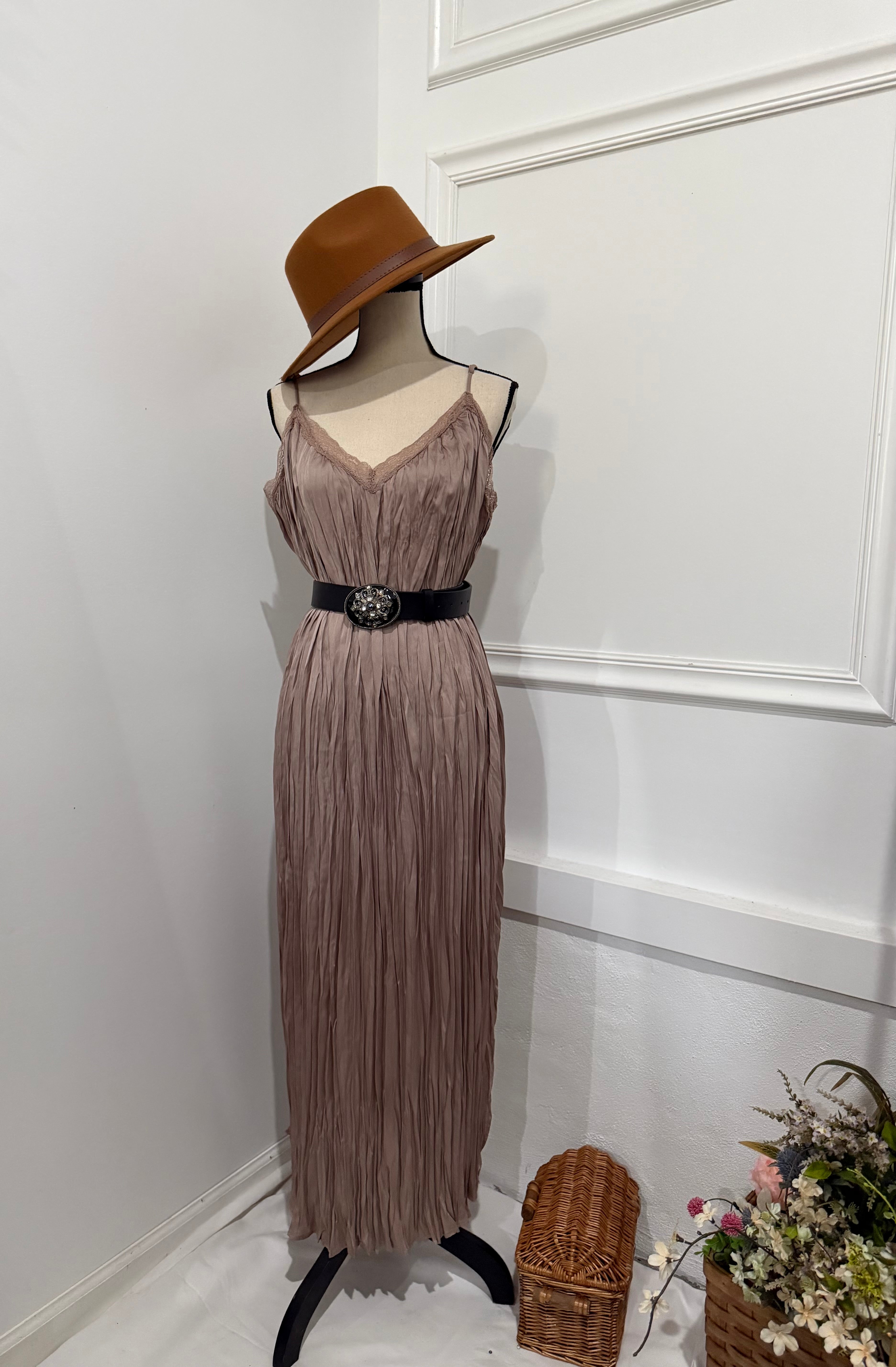 H&M Mauve Pleated Maxi Dress with Lace Trim – Size XXL