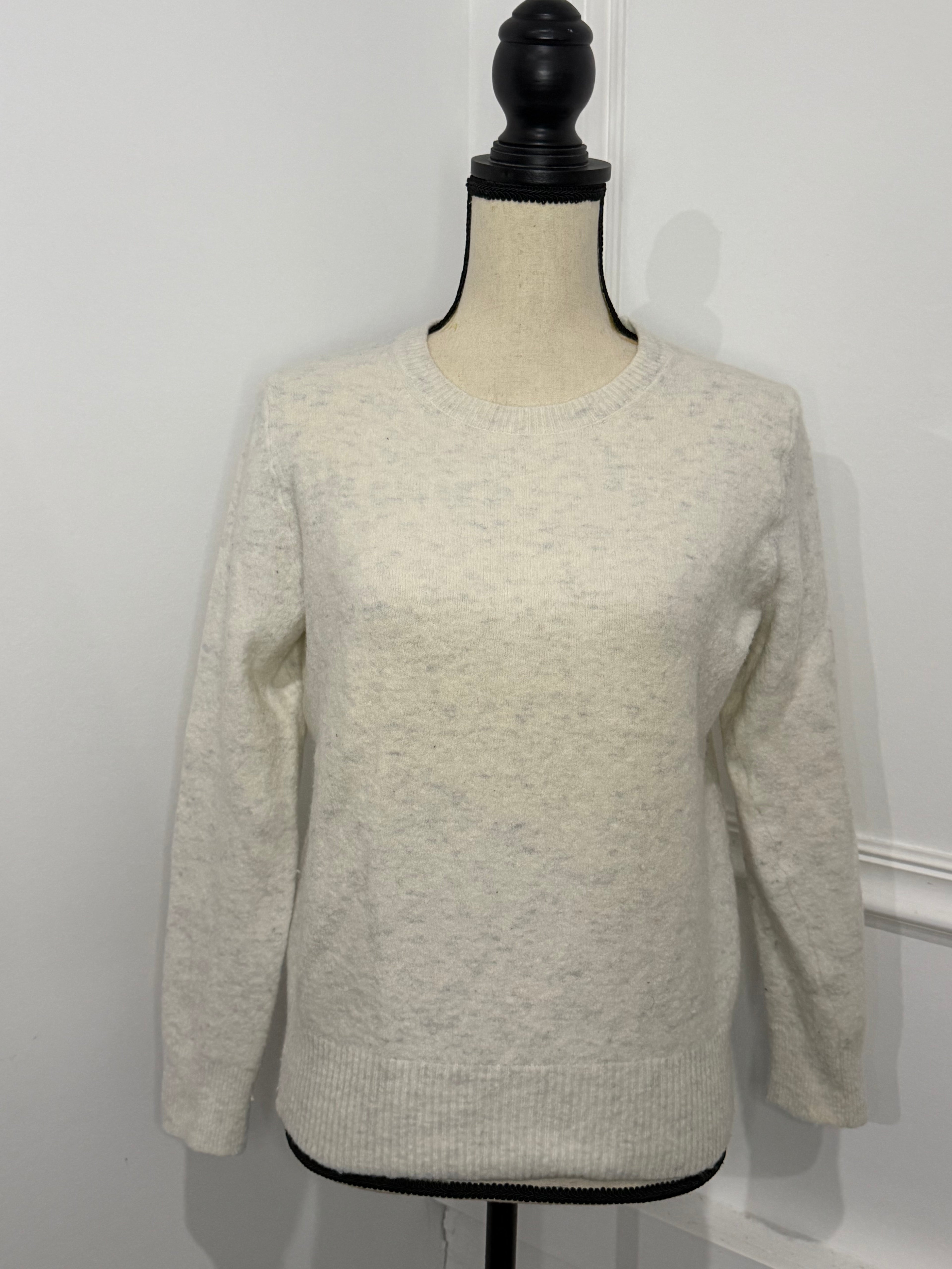 Banana Republic Ivory Crew Neck Sweater – Size Medium