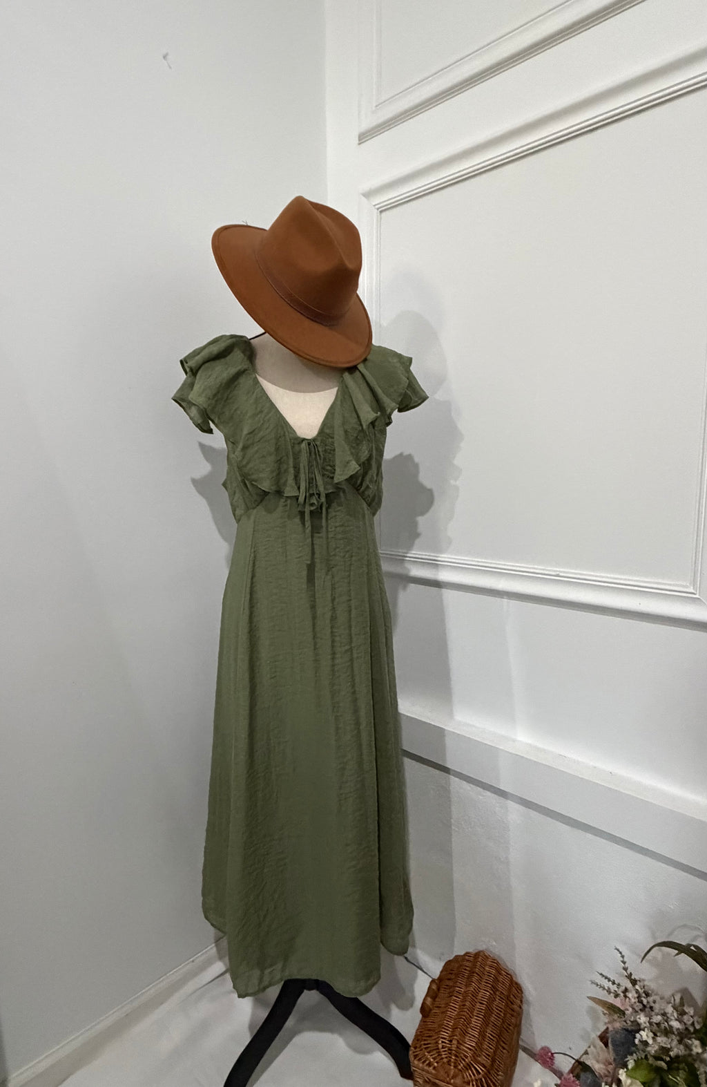 Old Navy Olive Green Ruffle Maxi Dress – Size XL Preloved