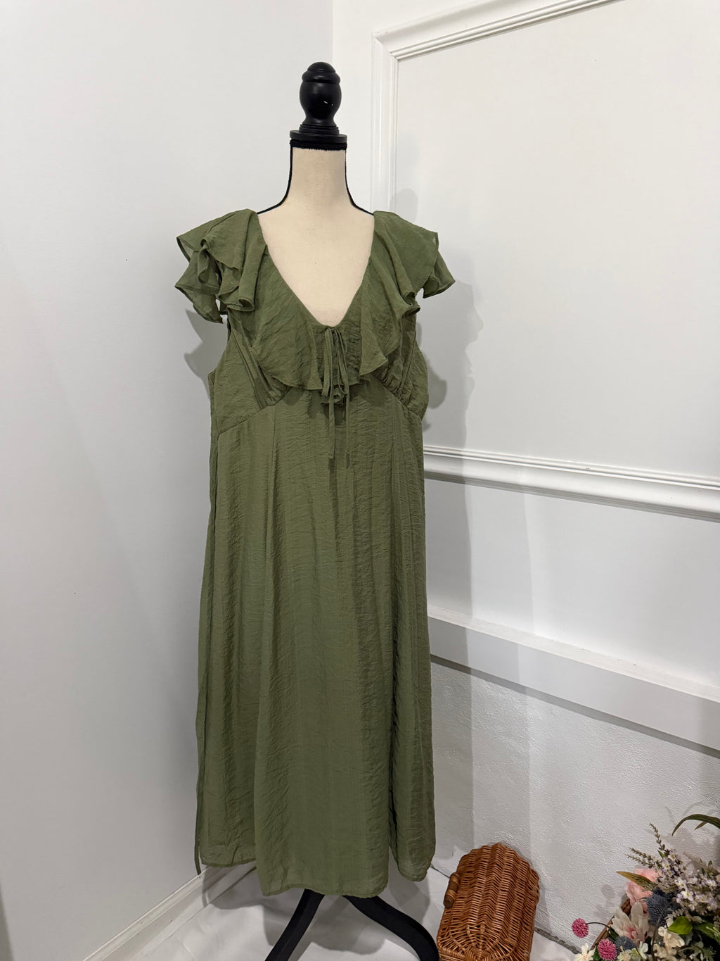 Old Navy Olive Green Ruffle Maxi Dress – Size XL Preloved